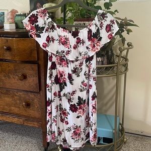 White floral dress, can be worn off the shoulder